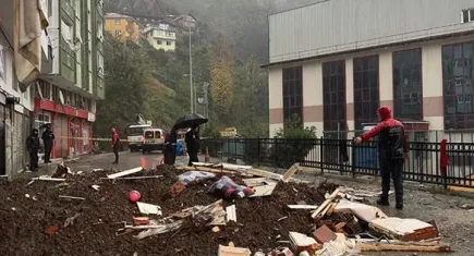 Rize’de heyelan! Ölü ve yaralılar var