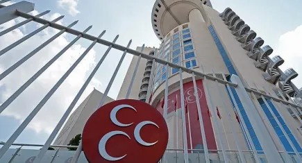 MHP’de 3 vekil istifa etti