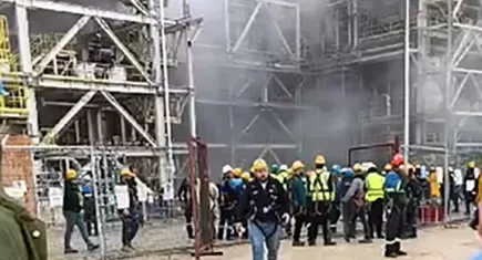 Adana’da korku dolu anlar: SASA’da buhar kapağı patladı