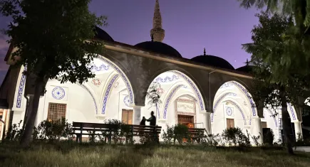 Cami imamı bıçaklanarak öldürüldü