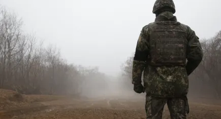 Askerlikten kaçmak için özel rejim: Hem kendini hem arkadaşını yaktı