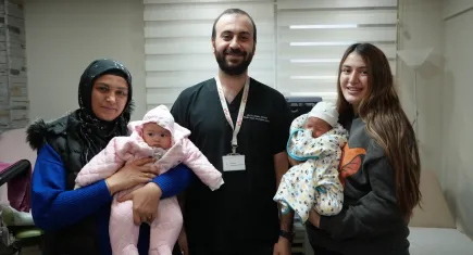 Samsun’da anne ve kızın aynı anda anne olma mutluluğu