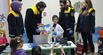 Diyarbakır'da çocuklara ağız ve diş sağlığı eğitimi
