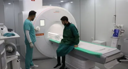 Yapay zeka destekli MR cihazı kullanıma sunuldu