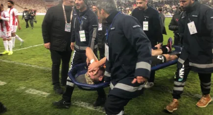Galatasaray’dan hakem kararına sert tepki: VAR konuşmalarını merakla bekliyoruz