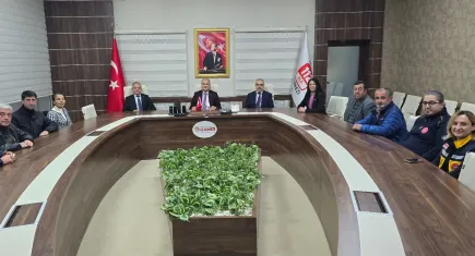 Yunusemre Muhtarlar Derneğinden 112 Çağrı Merkezi'ne anlamlı ziyaret