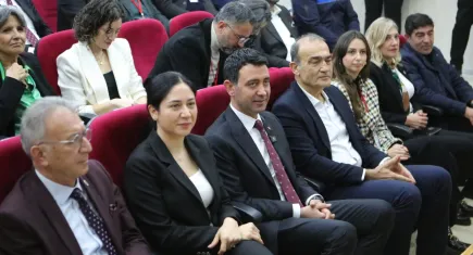 Bayraklı Belediyesi’nden Dijital Dünyada İnsan Hakları paneli