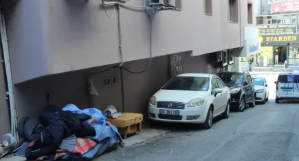 'Soğuktan öleceğim' diyen evsiz adam ölü bulunmuştu: İzBB ve valilik açıklama yaptı!