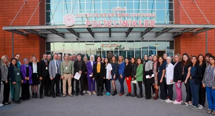 Çiğli Eğitim ve Araştırma'ya "Anne Dostu Hastane" ödülü