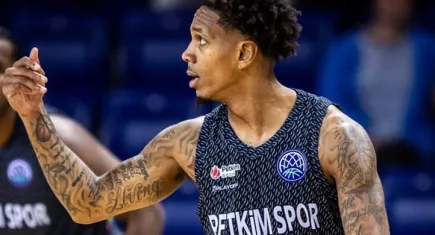 Petkimspor'da DeWayne Russell haftanın öne çıkan oyuncusu oldu