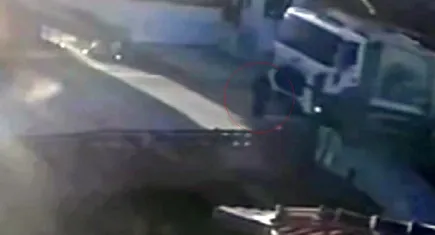 Sakarya’da feci kaza: Çöp kamyonunun çarptığı kadın hayatını kaybetti