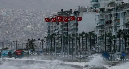 Ege için uyarı: Çatılar uçabilir!