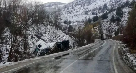 Faciaya ramak kala: LGP yüklü tankerle tır çarpıştı