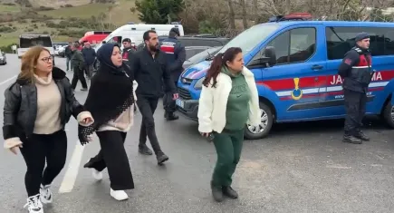 Balıkesir’de patlama sonrası aileler fabrikaya akın etti