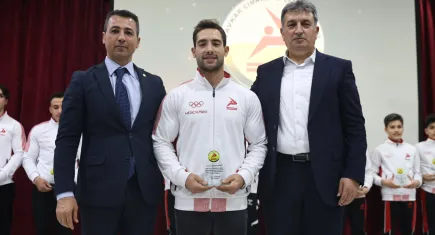 Şavkar Cimnastik'ten ödül gecesi