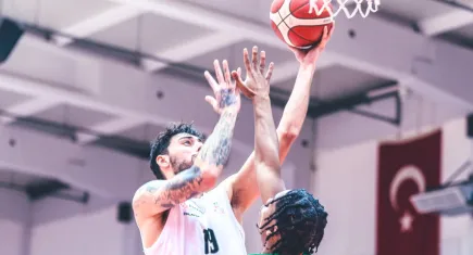 Petkimsporlu Yavuz Gültekin, haftanın beşinde