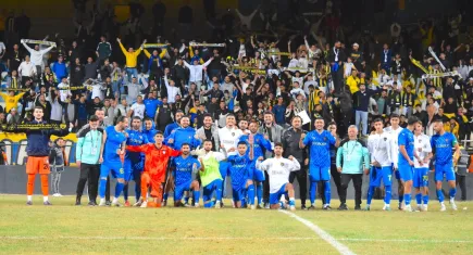 Sarı fırtınalar, galibiyetle başladı