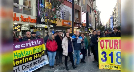 KESK üyeleri, OHAL ihraçlarına karşı Karşıyaka’da sesini yükseltti