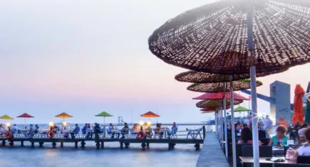 Karşıyaka’dan denize nazır romantik etkinlik