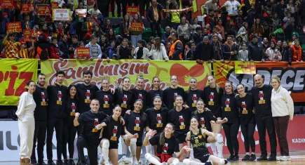 İzmir'in Sultanları, normal sezonu lider bitirdi