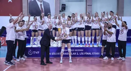 Altınordu, voleybolda şampiyon oldu