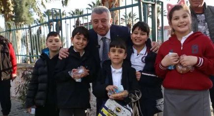 Başkan Günay, Güzelbahçe’de haftaya okul ziyareti ile başladı