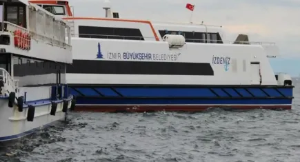 Şiddetli rüzgar vapur seferlerini durdurdu