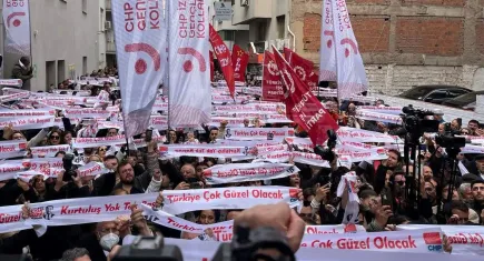 CHP İzmir İmamoğlu’na destek vermek için bugün de alanlarda olacak