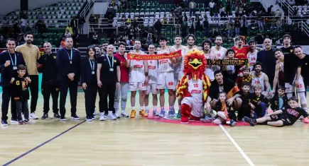 Göztepe, tur için parkeye çıkıyor