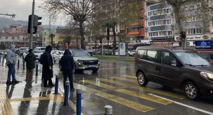 Meteorolojiden İzmir için gök gürültülü sağanak yağış uyarısı