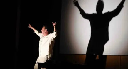 Nazım Hikmet’in ölümsüz aşkı ‘Piraye’ İzmir’de seyircisiyle buluşacak
