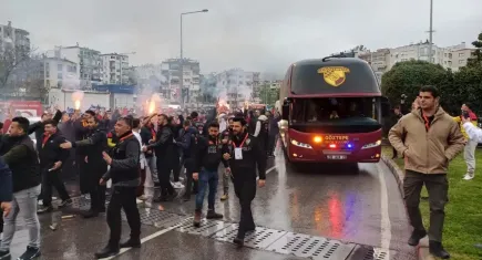 Göztepe taraftarından coşkulu karşılama