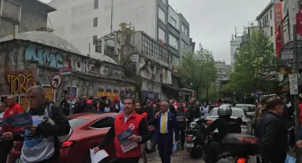 DİSK, KESK, TMMOB ve TTB’den 1 Mayıs için bildiri dağıtımı