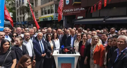 CHP İzmir’den Özgür Özel’e yapılan saldırıya sert tepki: Geri çekilmeyeceğiz!