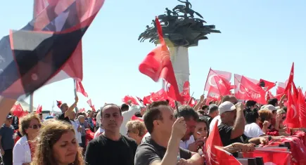 İzmir Mitingi için nefesler tutuldu 