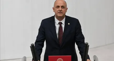 Özlale’den İBB’deki gözaltılara sert tepki: Talimatla yürütülüyor
