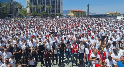 Toplu sözleşme krizi derinleşti: Başkanlar çöp topladı, işçiler tepki gösterdi
