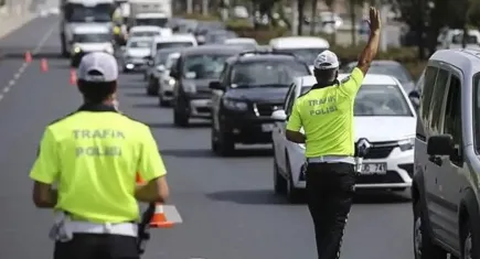 İzmir Valiliği’nden ağır tonajlı araçlara seyir yasağı