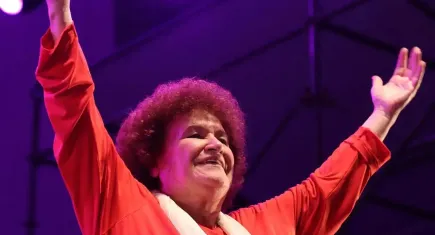 Anadolu Rock’ın yaşayan efsanelerinden Selda Bağcan İzmirlilerle buluşacak