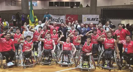 İzmir’in cesur yürekleri çeyrek finalde 