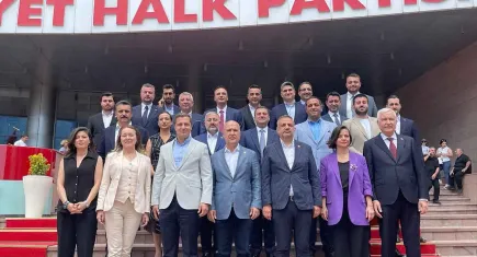 Sengel: Kurultay davası değil, değerlere yönelik bir baskı girişimi