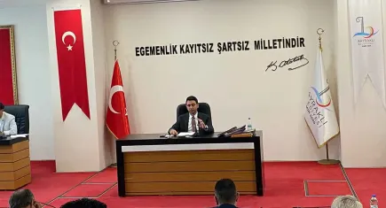 Bayraklı Meclisi'nde gözaltı gerilimi: Önal’dan düşman hukuku tepkisi