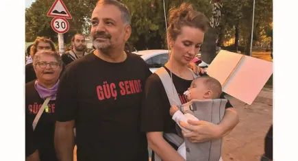 Aslanoğlu’ndan operasyon açıklaması: Büyük gözüksün diye gariban işçileri almışlar