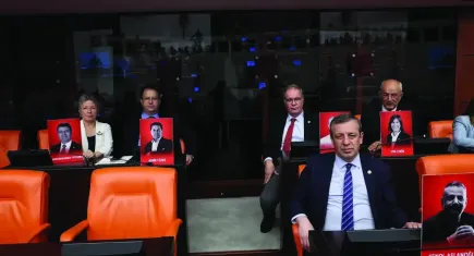 Şenol Aslanoğlu'ndan umut ve direniş vurgusu
