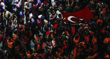 Eğitim-İş’ten 15 Temmuz mesajı