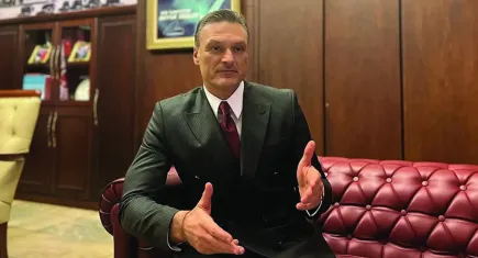 AK Partili isimden Özel’e sert sözler: Komedyenliğe devam et
