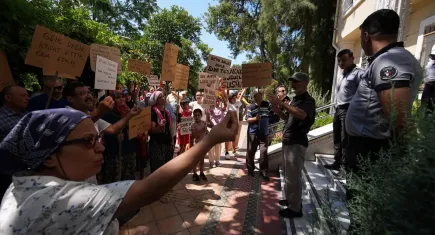İzmir Yakaköy'de günlerdir su yok! Mahalle sakinleri kalıcı çözüm istiyor