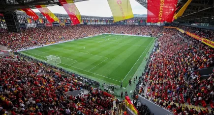 Gürsel Aksel’de ilk yarı golsüz berabere 