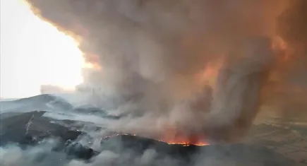Çanakkale ve Sinop’taki orman yangınlarına ekiplerin müdahalesi devam ediyor