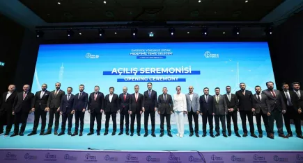 Enerji ve Tabii Kaynaklar Bakanı Bayraktar, 14. Türkiye Rüzgar Enerjisi Kongresi'ne katıldı